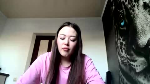 Hanna here Welcome  online show from 04-05-26, 01:25