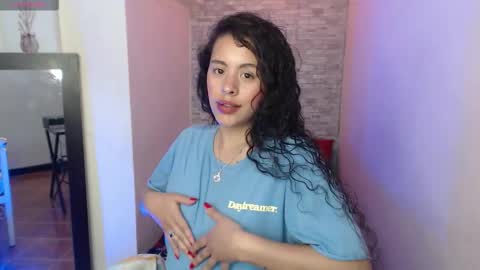 Snapshot of bella_flower_ chatting on 11-13-25, 08:08 bella_flower_ online show from 11-13-25, 08:08