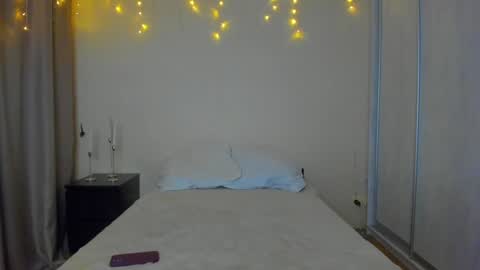 Snapshot of bella_foryou chatting on 01-26-25, 05:44 NastyaThere are legends that in this room all your wishes can come true  Private is Open online show from 01-26-25, 05:44