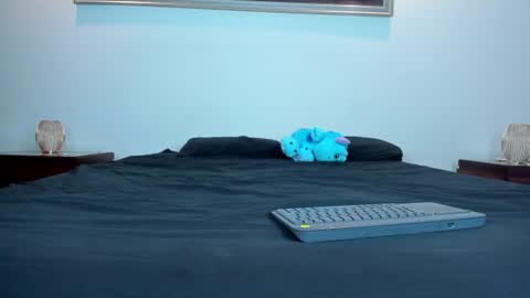 Snapshot of bella_hamilton chatting on 06-11-26, 02:53 bella_hamilton online show from 06-11-26, 02:53