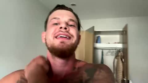 Snapshot of bella_john_grey chatting on 02-18-26, 10:00 online show from 02-18-26, 10:00