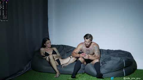 Snapshot of bella_john_grey chatting on 06-19-26, 01:59 online show from 06-19-26, 01:59