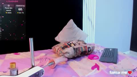 Snapshot of bella_moonlight_cr chatting on 01-14-26, 12:16 BELLA online show from 01-14-26, 12:16