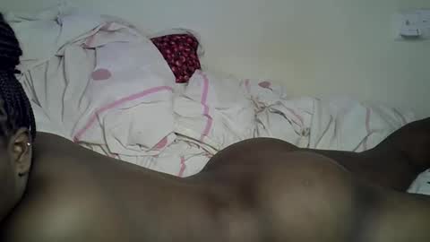 bella_noire1 online show from 06-05-26, 06:52