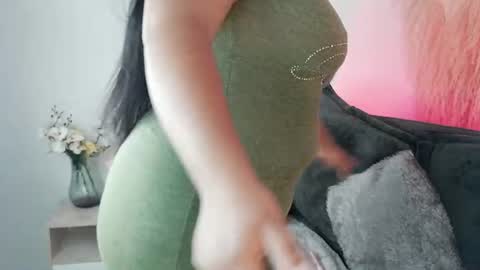 Snapshot of bella_saint33 chatting on 07-05-26, 05:47 bella online show from 07-05-26, 05:47