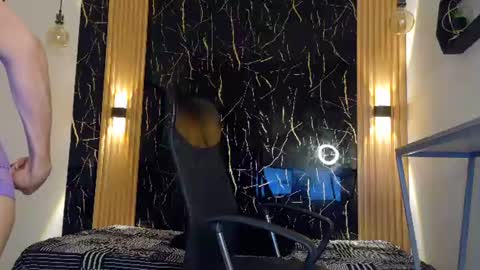     online show from 07-11-26, 08:44