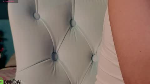 Bella online show from 04-21-26, 12:01