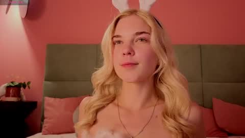 Bella NEW ROOM online show from 07-09-26, 01:09