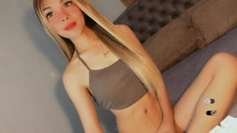 Bella online show from 06-13-26, 03:37