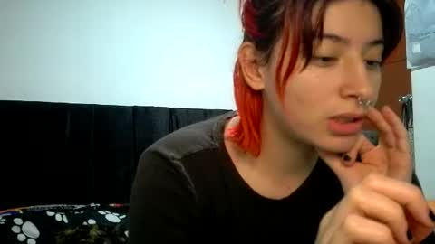 bella_thorne1999 online show from 06-23-26, 11:47