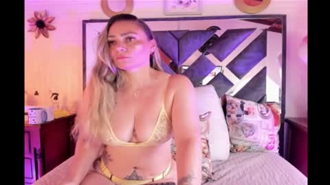 bella_volup online show from 07-13-26, 11:46