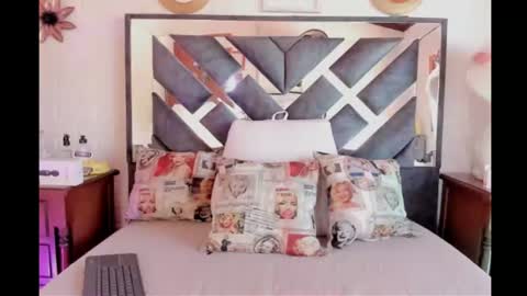bella_volup online show from 07-16-26, 02:56