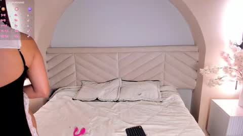 Bella online show from 02-24-26, 12:03