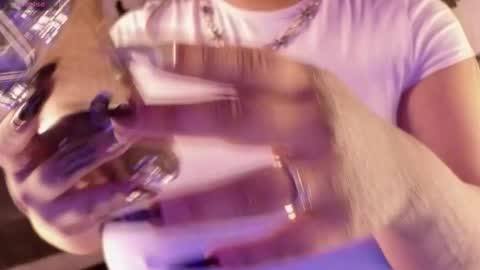 Bella  online show from 12-05-25, 11:08