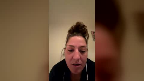Snapshot of bellabeanz chatting on 07-22-26, 12:19 Roxy Rain online show from 07-22-26, 12:19