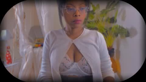 Bellah Blakes-Sarah Scrumptious Lee online show from 10-23-25, 10:58