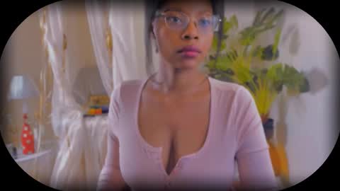 Bellah Blakes-Sarah Scrumptious Lee online show from 11-12-25, 10:15