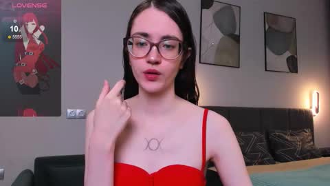 Snapshot of bellacatlovesmeat chatting on 10-13-25, 06:52 BellaCatLovesMeat online show from 10-13-25, 06:52