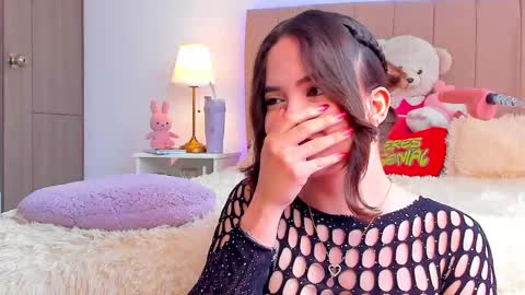 BellaFontana online show from 11-24-25, 02:28