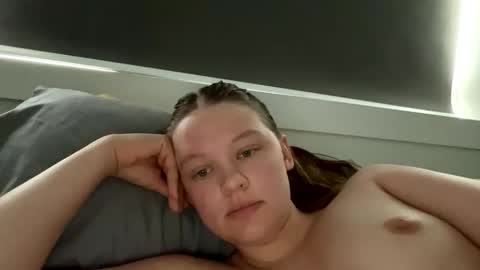 Snapshot of bellalove4 chatting on 06-04-26, 07:42 bellalove4 online show from 06-04-26, 07:42