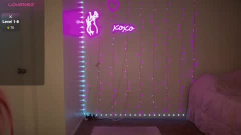 Bella Monroe online show from 05-16-26, 04:42