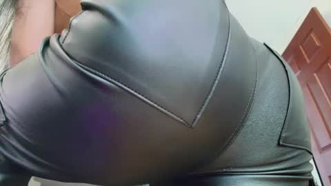 Camille  online show from 09-26-25, 09:41