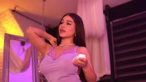 Bella online show from 12-21-25, 06:26