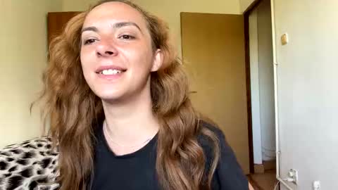 Snapshot of bellaqueen0701 chatting on 05-29-26, 08:45 bellaqueen0701 online show from 05-29-26, 08:45