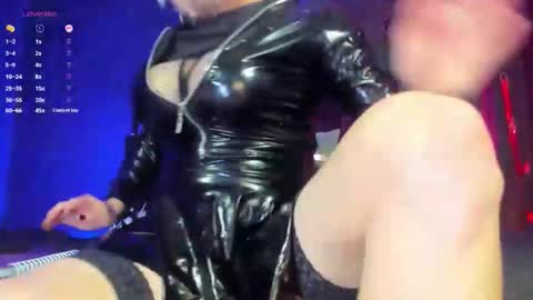 bellaqueen_sex online show from 03-22-26, 06:11