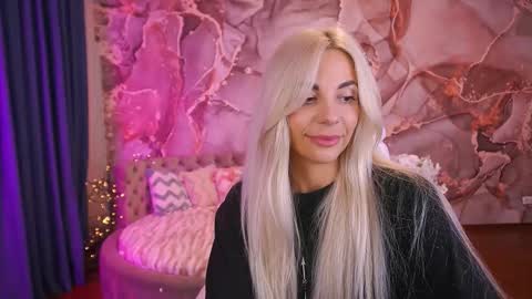 Bella online show from 10-27-25, 02:04