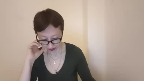 Snapshot of bellarose_2020 chatting on 06-05-26, 07:08 Emma online show from 06-05-26, 07:08