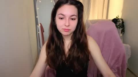 Bella online show from 05-22-26, 05:25