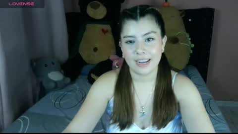 Snapshot of bellatrix_colen chatting on 05-18-26, 05:35 Aleja online show from 05-18-26, 05:35