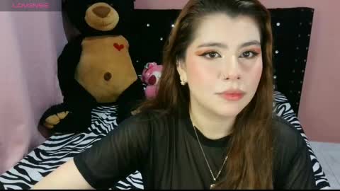 Snapshot of bellatrix_colen chatting on 05-25-26, 01:33 Aleja online show from 05-25-26, 01:33