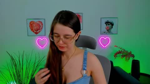 Bella. Ntmu online show from 02-21-25, 10:59