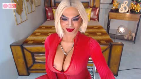 Snapshot of bellatrixxhuckerts chatting on 01-22-25, 12:48 B E L L A T R I X online show from 01-22-25, 12:48