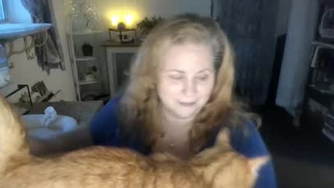 Snapshot of bellavoca chatting on 11-27-25, 11:45 Bellavoca online show from 11-27-25, 11:45