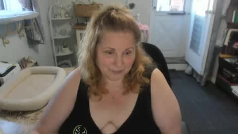 Bellavoca online show from 06-16-26, 04:53