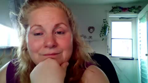Snapshot of bellavoca chatting on 07-14-26, 10:43 Bellavoca online show from 07-14-26, 10:43