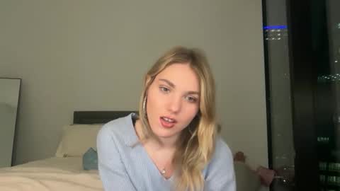 Bella 3 online show from 03-07-26, 06:21