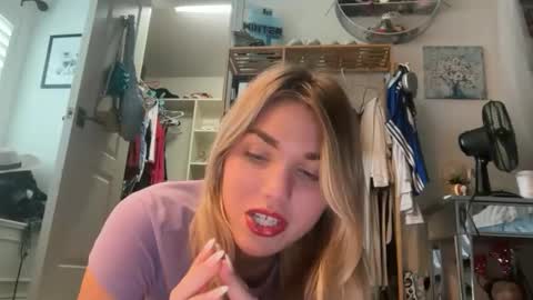 Bella 3 online show from 05-01-26, 03:16