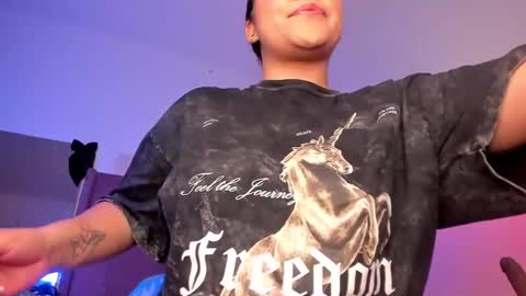 Bella online show from 01-23-25, 06:56