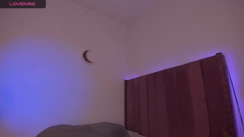 Bella online show from 10-26-25, 06:47