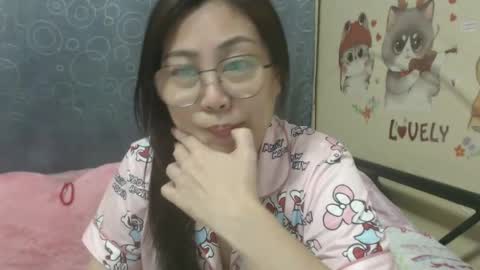 Bella online show from 01-25-25, 02:04