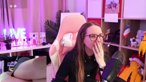 Snapshot of belle_alice chatting on 03-05-26, 07:37 Alice online show from 03-05-26, 07:37