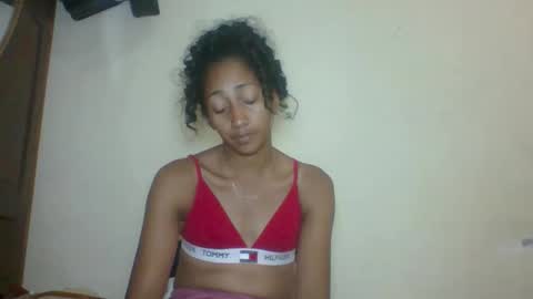 belle_annah online show from 05-12-26, 04:37