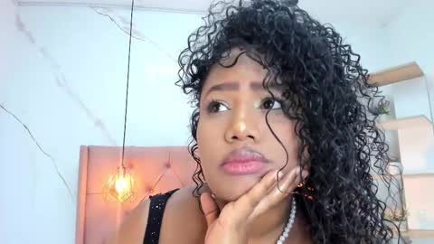 Snapshot of belle_brunette chatting on 09-16-25, 10:22 belle online show from 09-16-25, 10:22