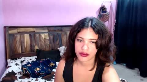 Snapshot of belle_katty000 chatting on 05-28-26, 06:27 SOFIA online show from 05-28-26, 06:27