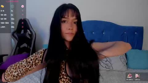Snapshot of belle_petite_ chatting on 05-15-26, 02:24 Call me Alice online show from 05-15-26, 02:24