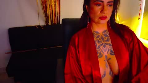 Snapshot of belle_seduction chatting on 07-21-26, 07:27 Loren Morrison online show from 07-21-26, 07:27